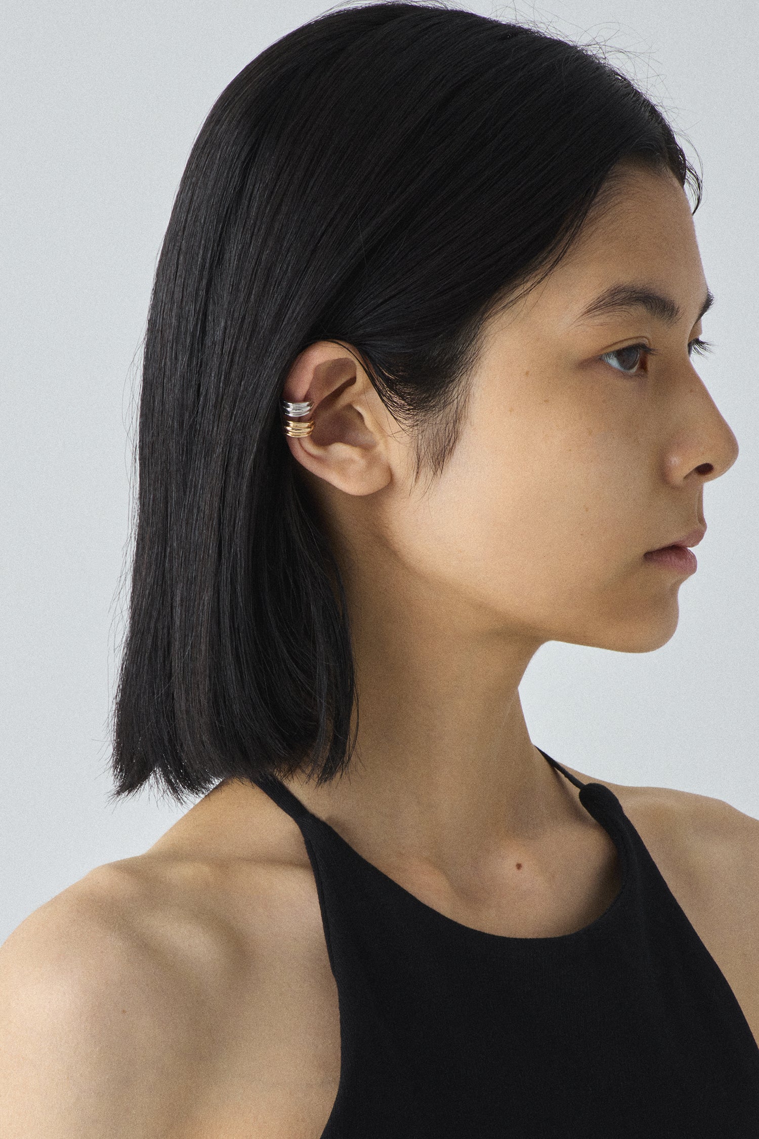 10K GOLD FLAT POTTERY VESSEL EAR CUFF