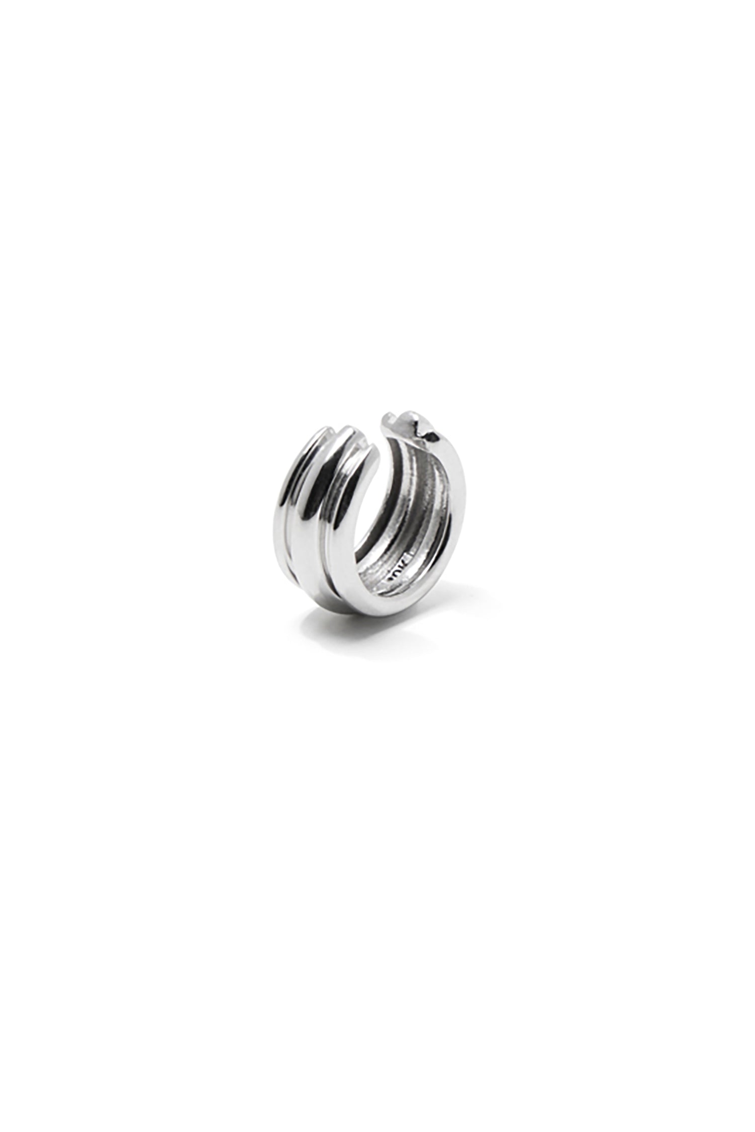10K WHITE GOLD FLAT POTTERY VESSEL EAR CUFF