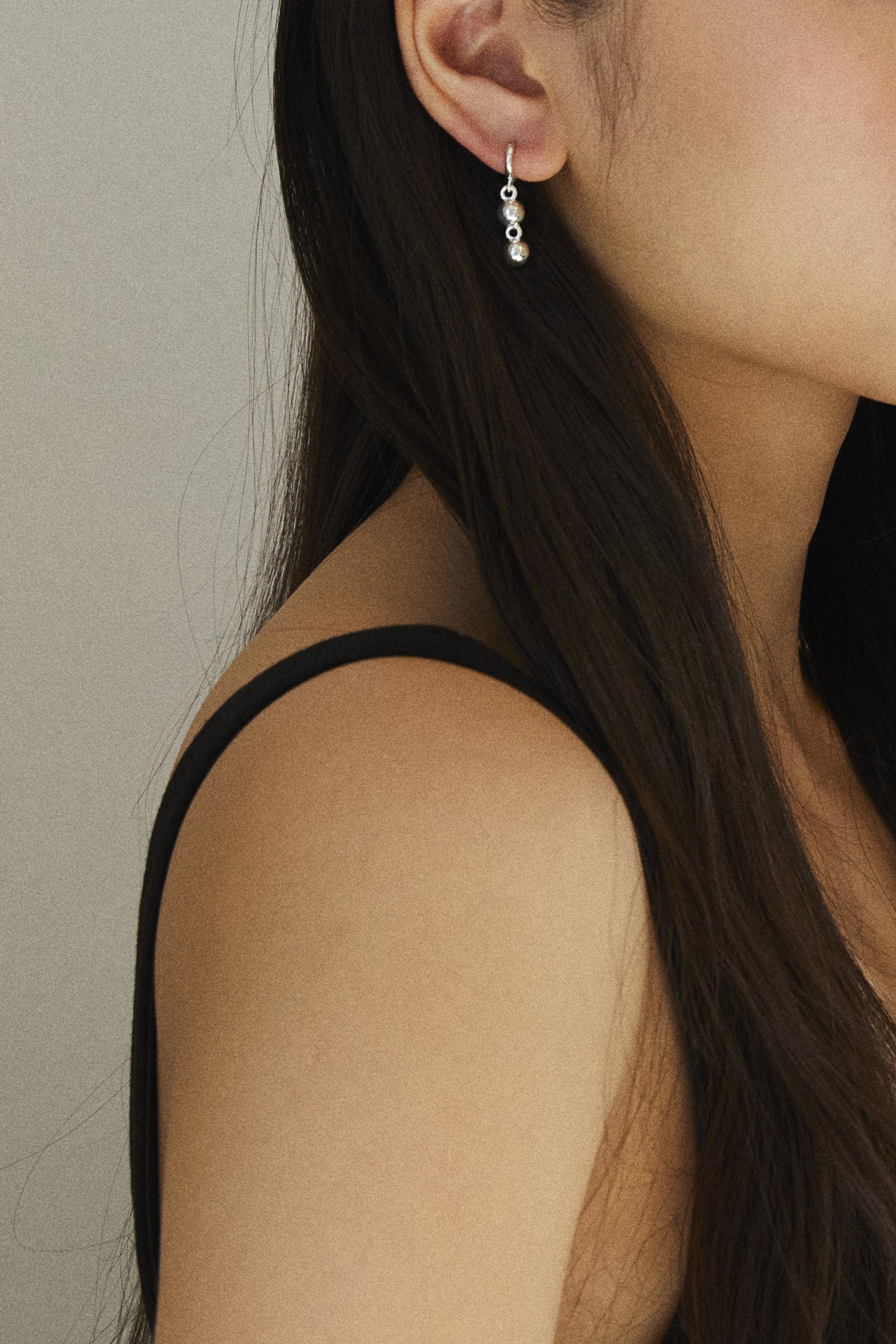 FECTION DROP EARRINGS