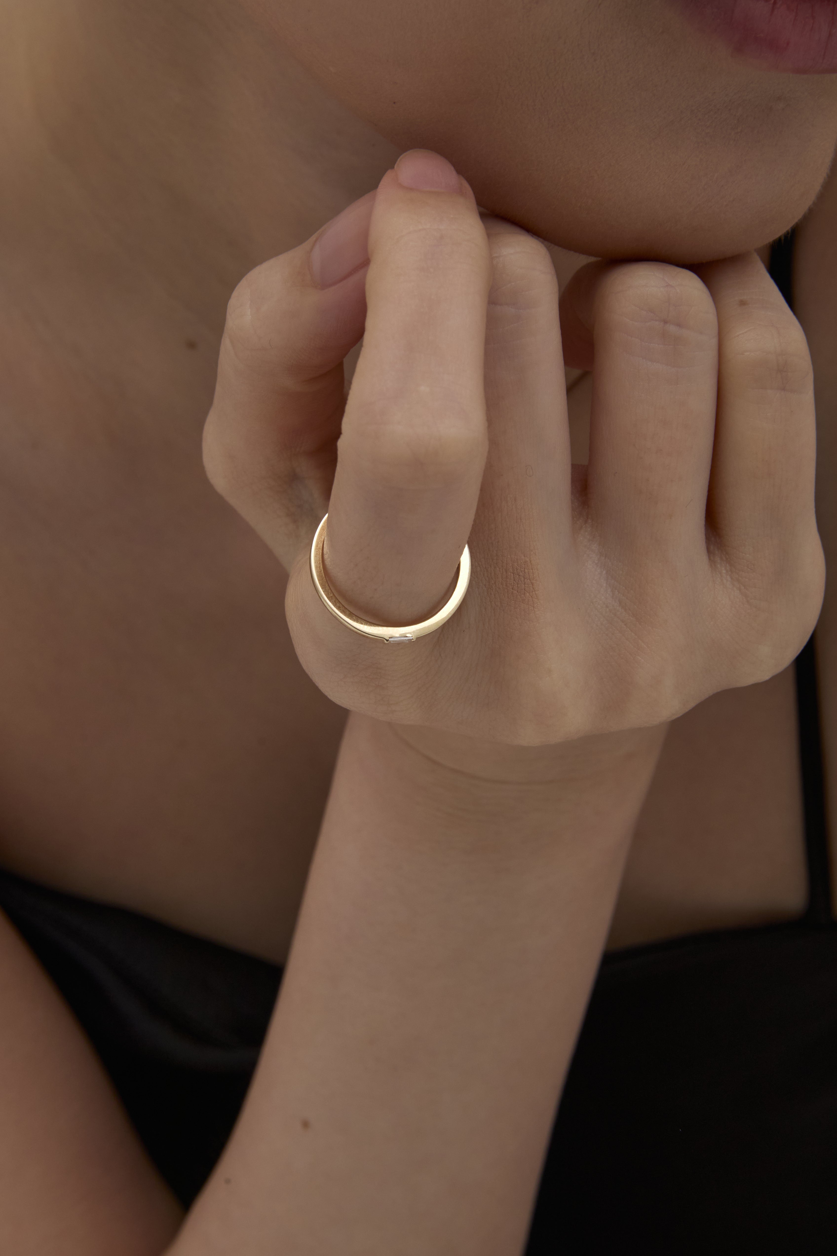 10K SLIM BODY BAGUETTE DIAMOND YELLOW GOLD RING