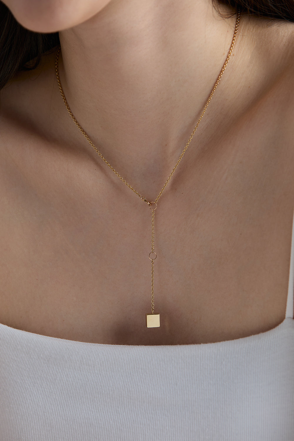 NUDE SHELL NECKLACE
