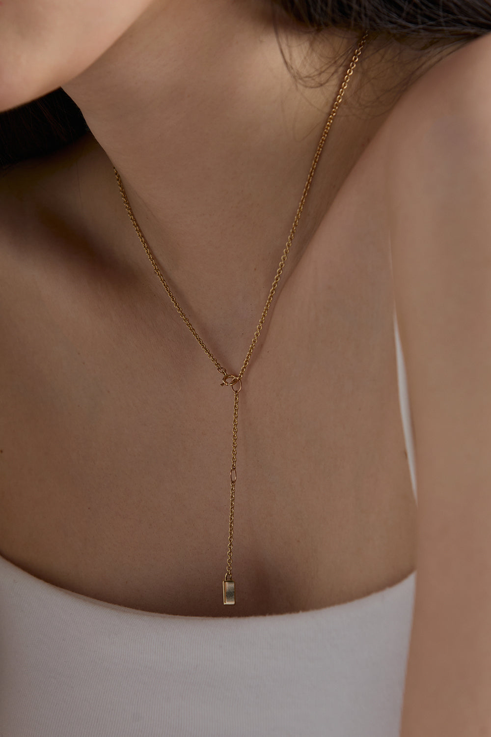 NUDE SHELL NECKLACE