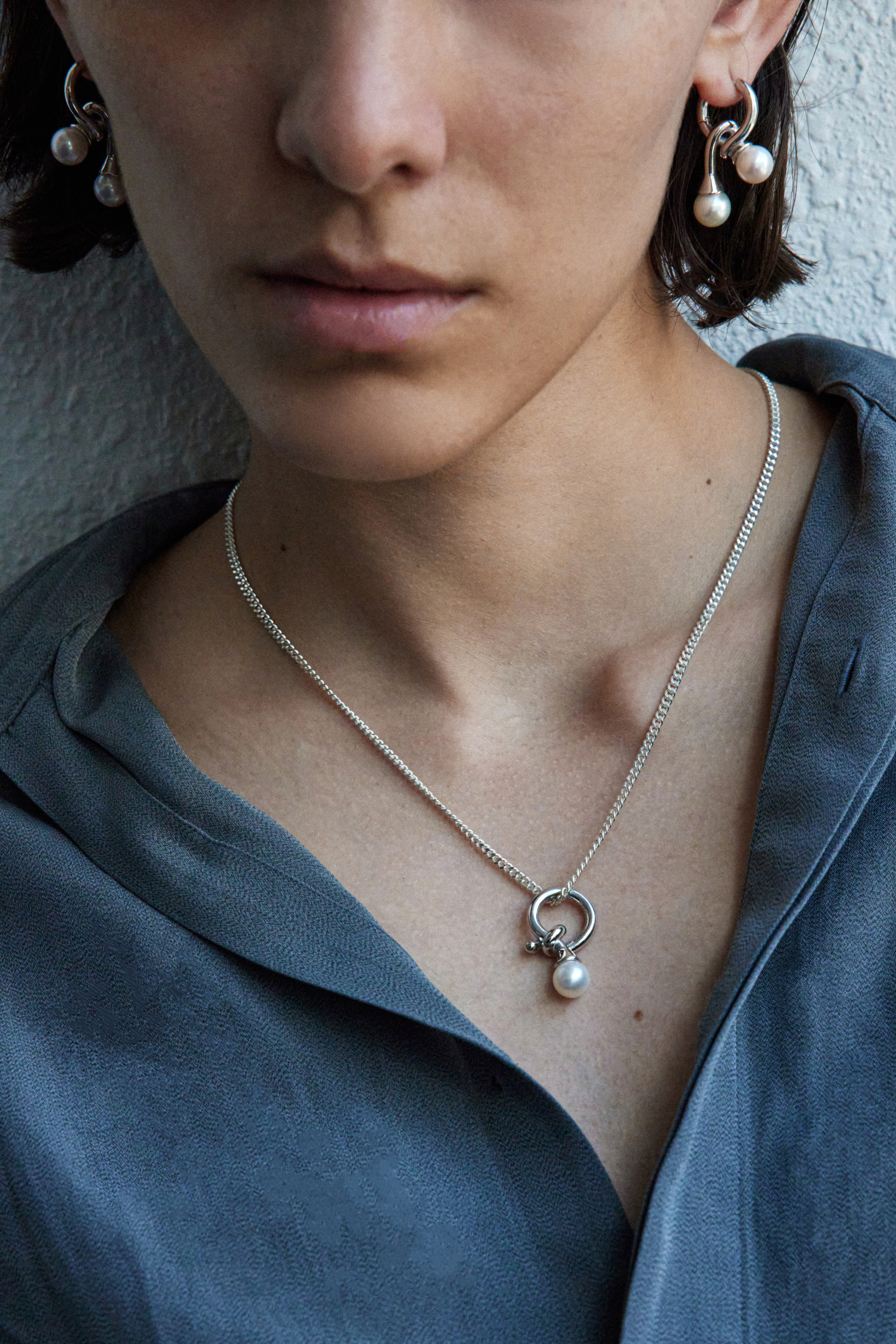 COLD WHITE DOUBLE PEARL SWIRL DROP EARRINGS | COLDFRAME COLD WHITE DOUBLE PEARL SWIRL DROP EARRINGS | COLDFRAME