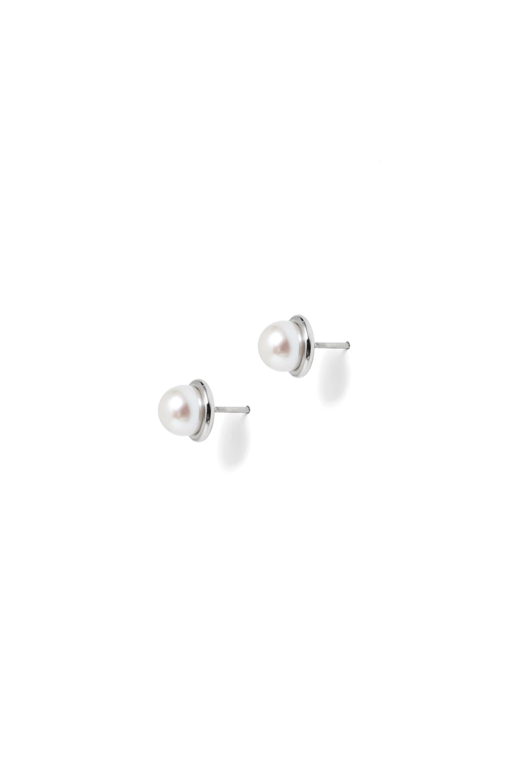 COLD WHITE 6mm PEARL EARRINGS