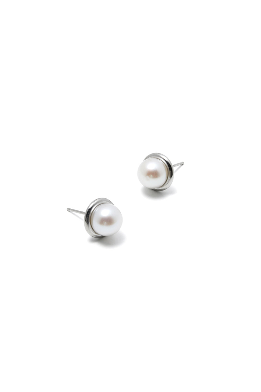 COLD WHITE 8mm PEARL EARRINGS