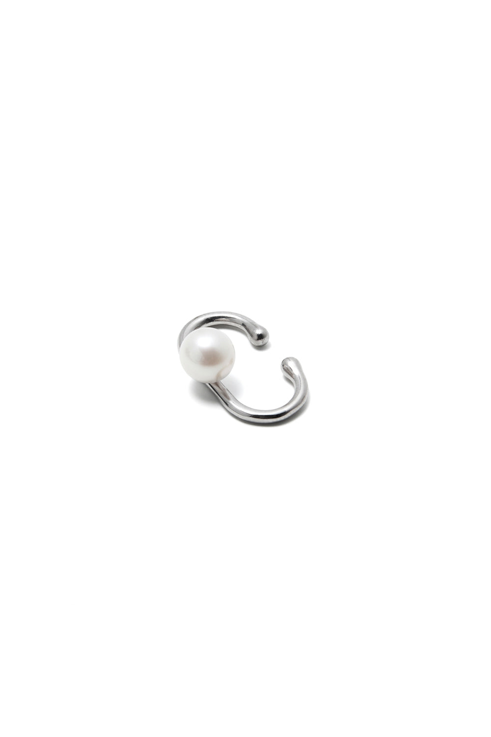 COLD WHITE PEARL EAR CUFF