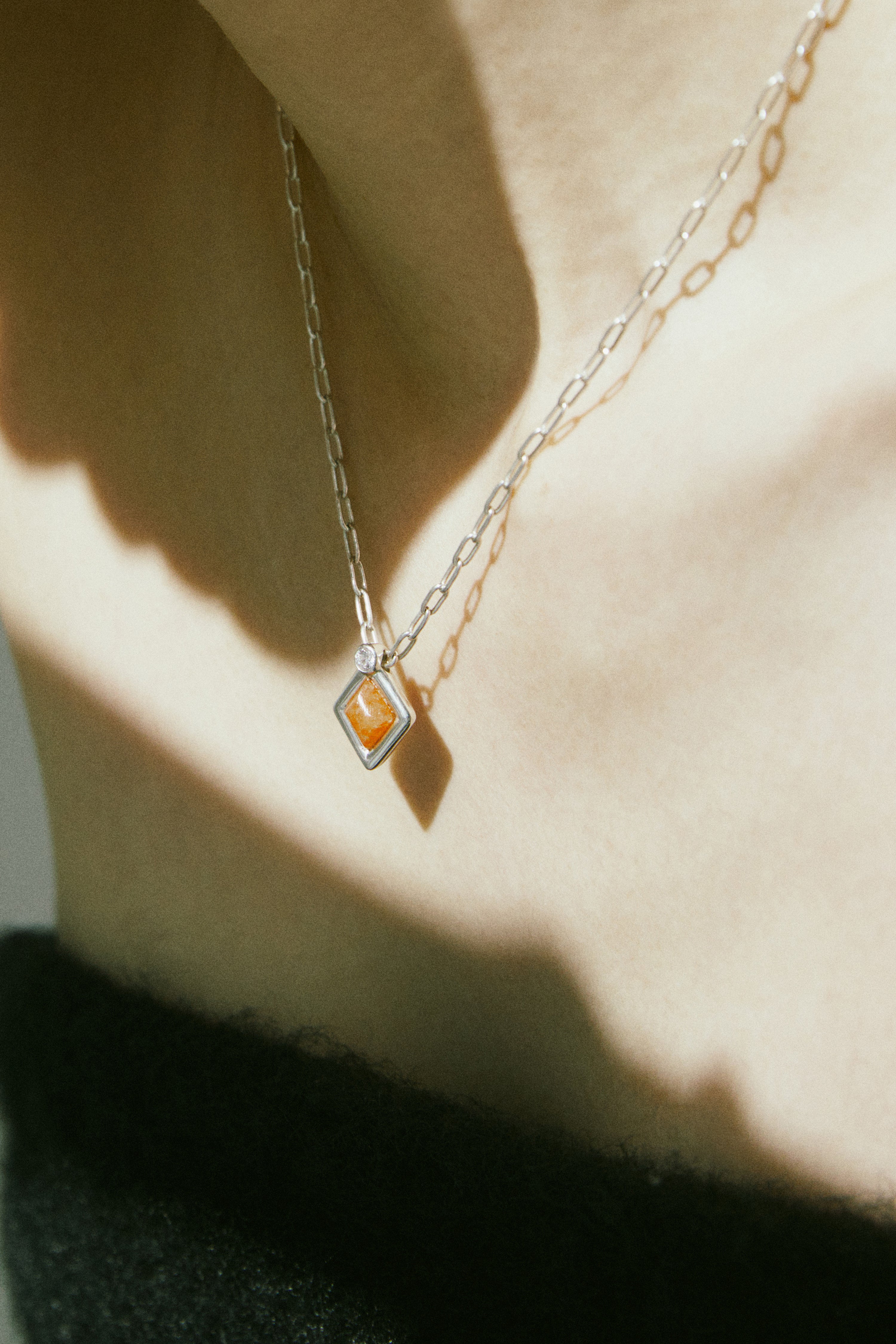 ETERNAL ORANGE QUARTZ NECKLACE