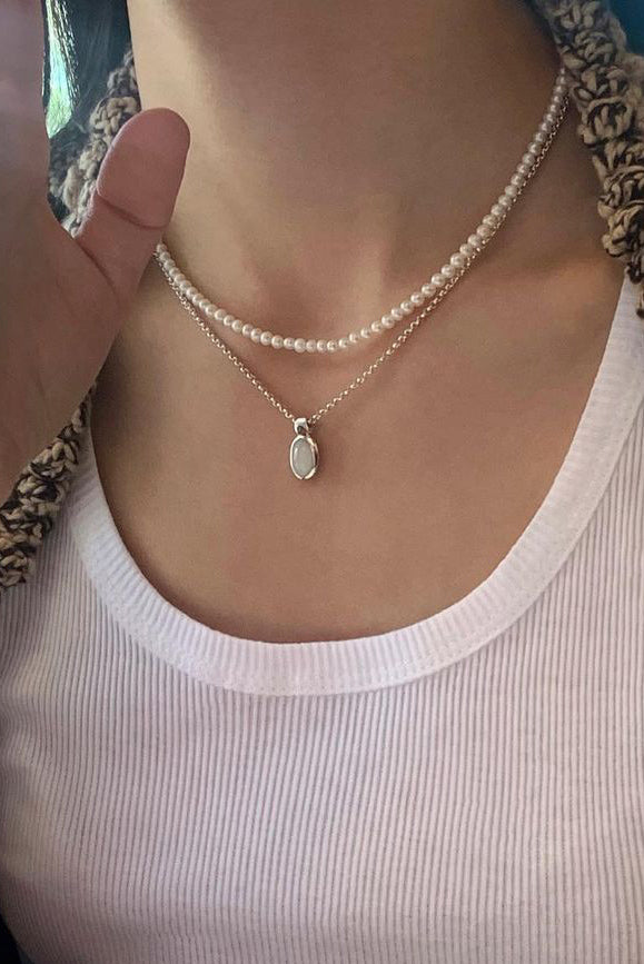 MOTHER'S WHITE QUARTZ NECKLACE