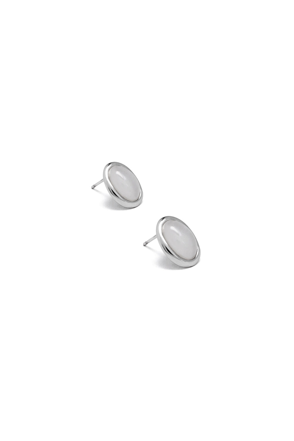 MOTHER'S WHITE QUARTZ STUDS