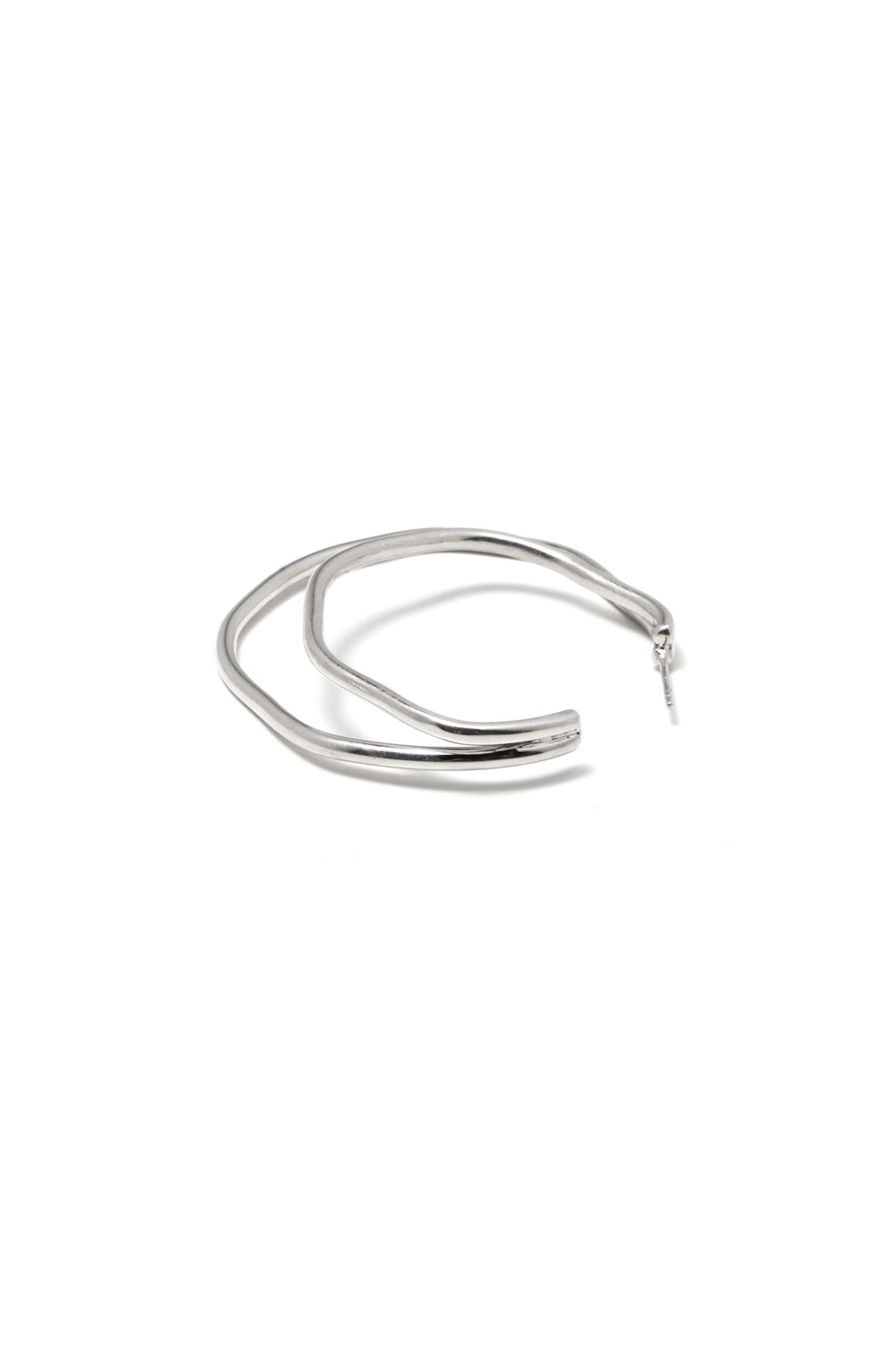 NEW LUX C-HOOP EARRINGS