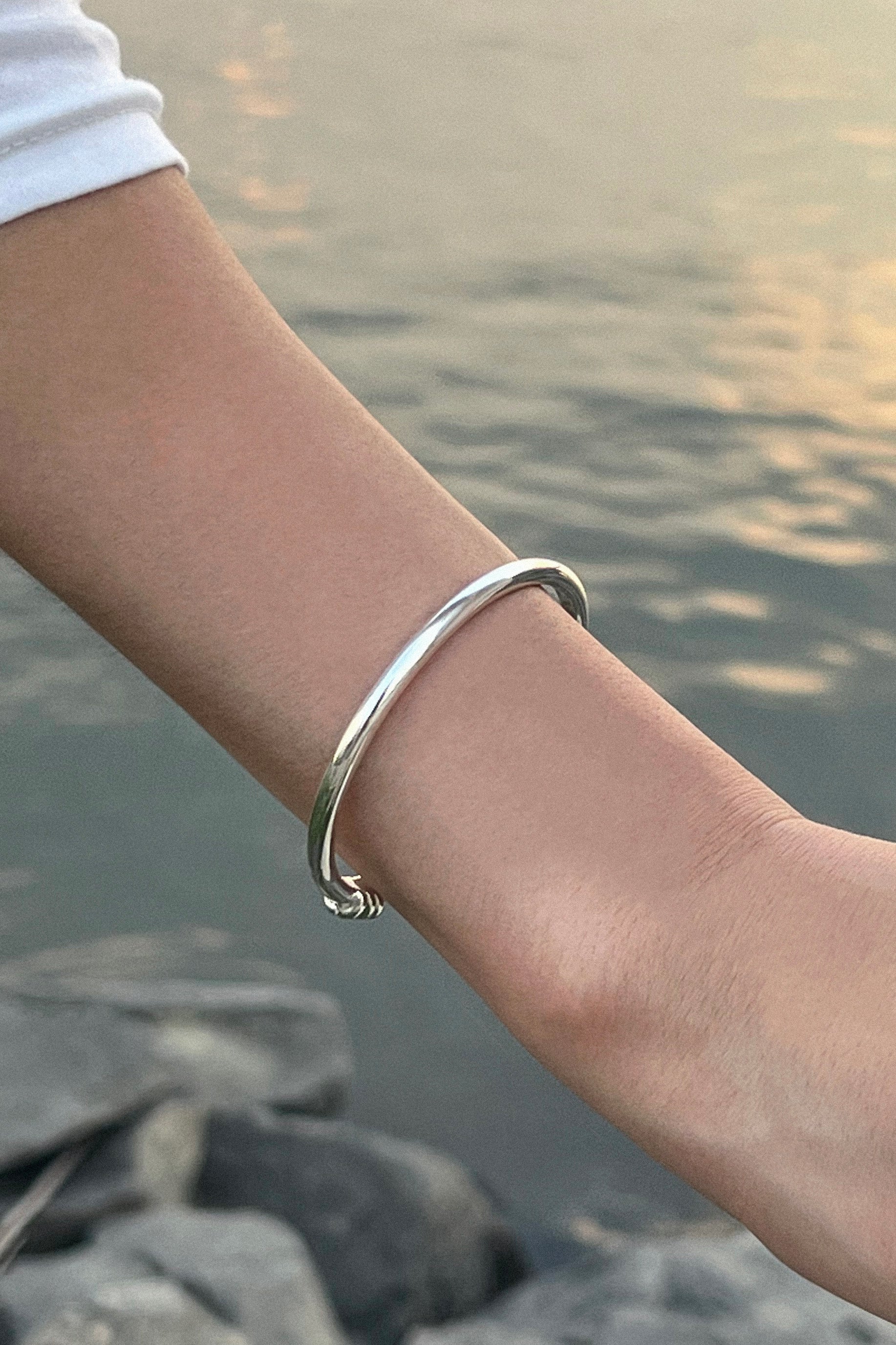 OPEN KNOT BANGLE