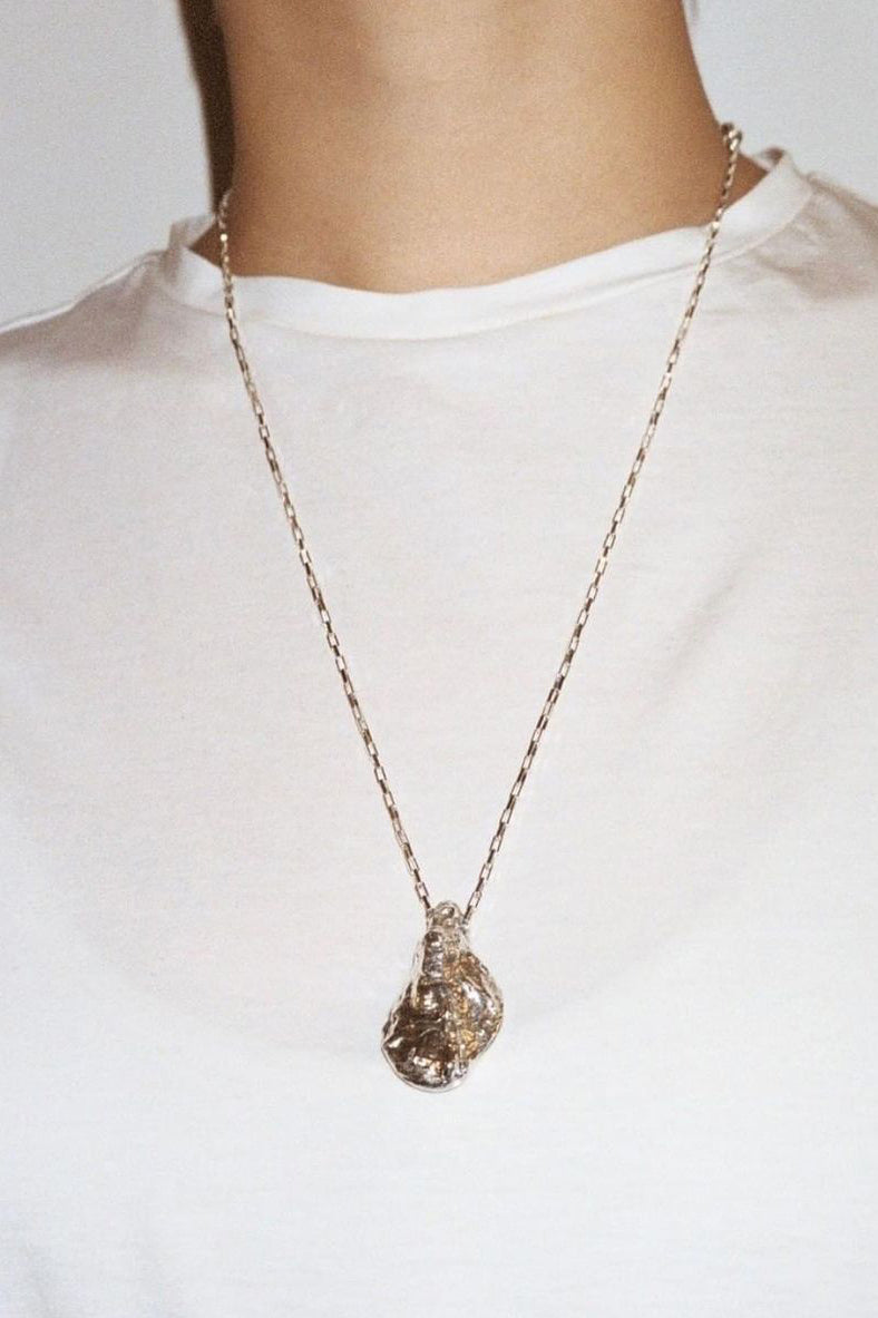 OYSTER LOCKET NECKLACE