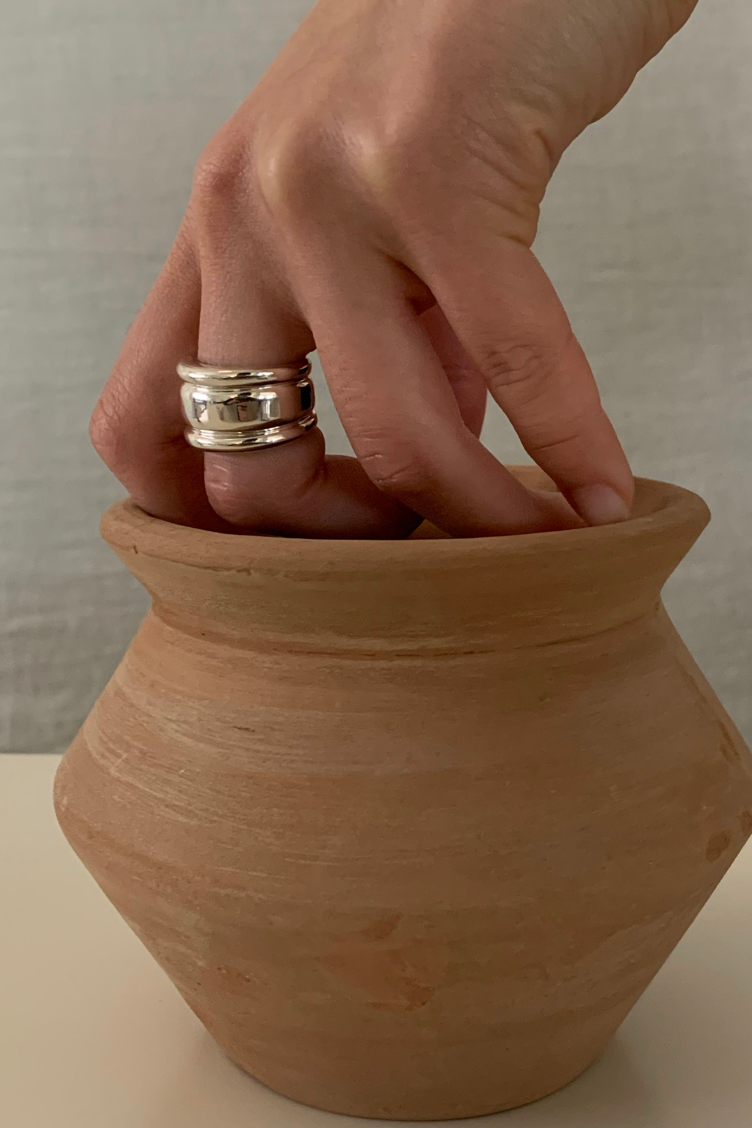 POTTERY VESSEL RING