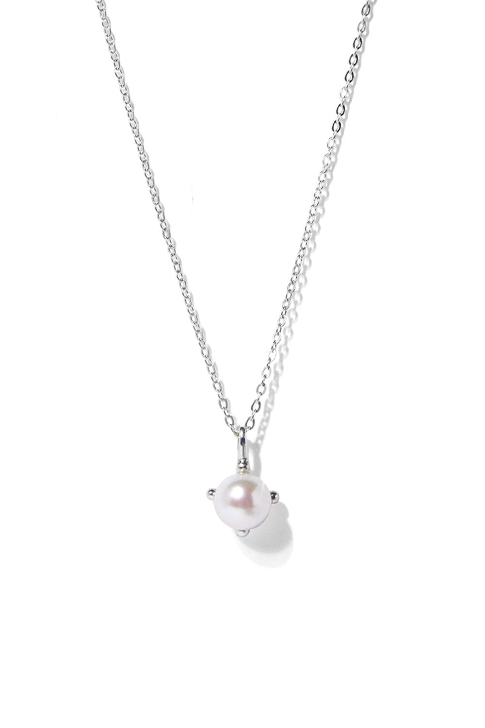 ROMANTIC SALTWATER-PEARL NECKLACE