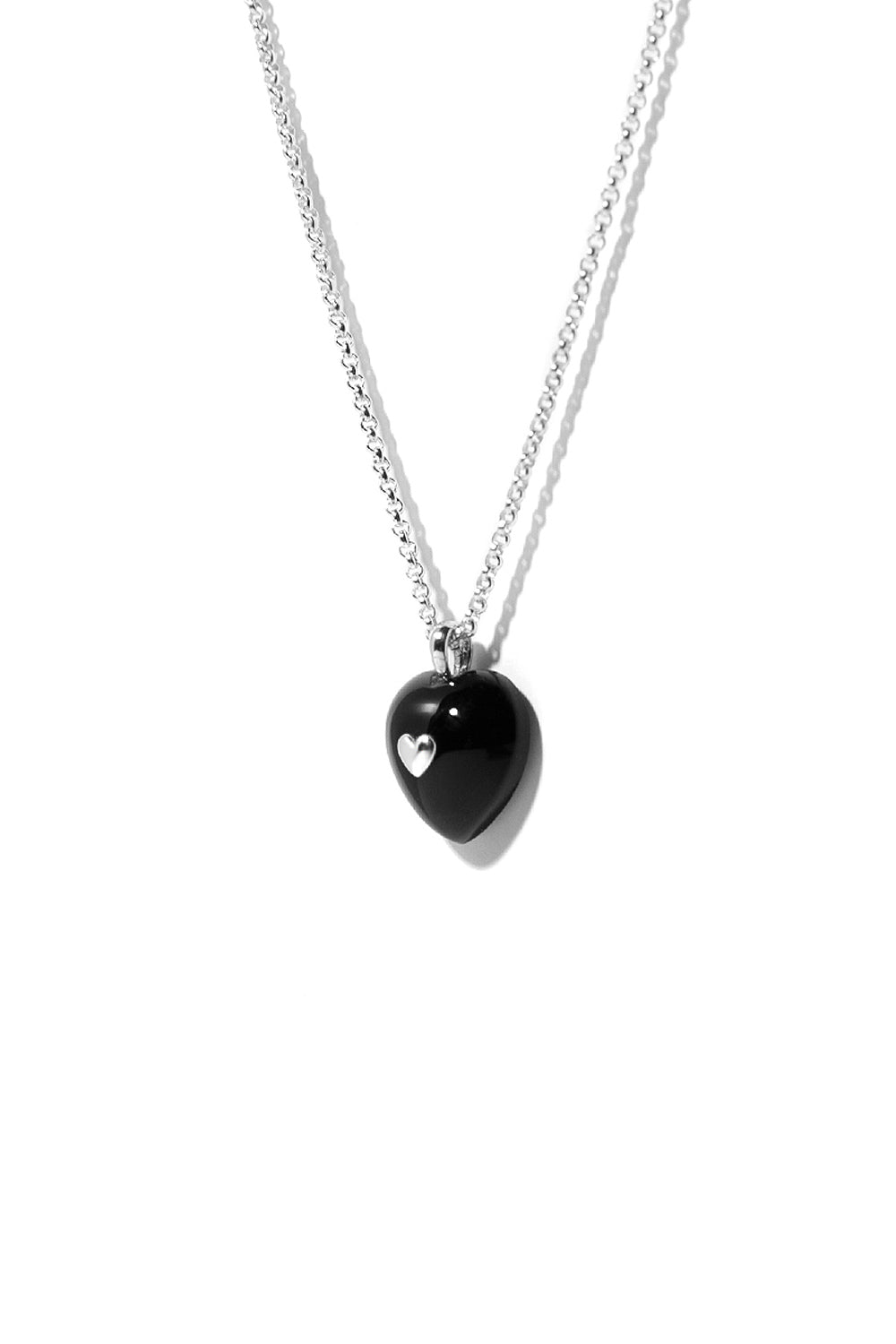 VERY VINTAGE BLACK ONYX HEART PENDANT NECKLACE